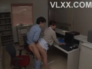 Gọi anh người yêu dậy 'tập thể dục' buổi sáng