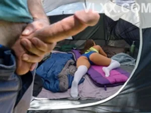 Chơi gái dâm sướng lắm (Những cô em họ ngoan ngoãn)